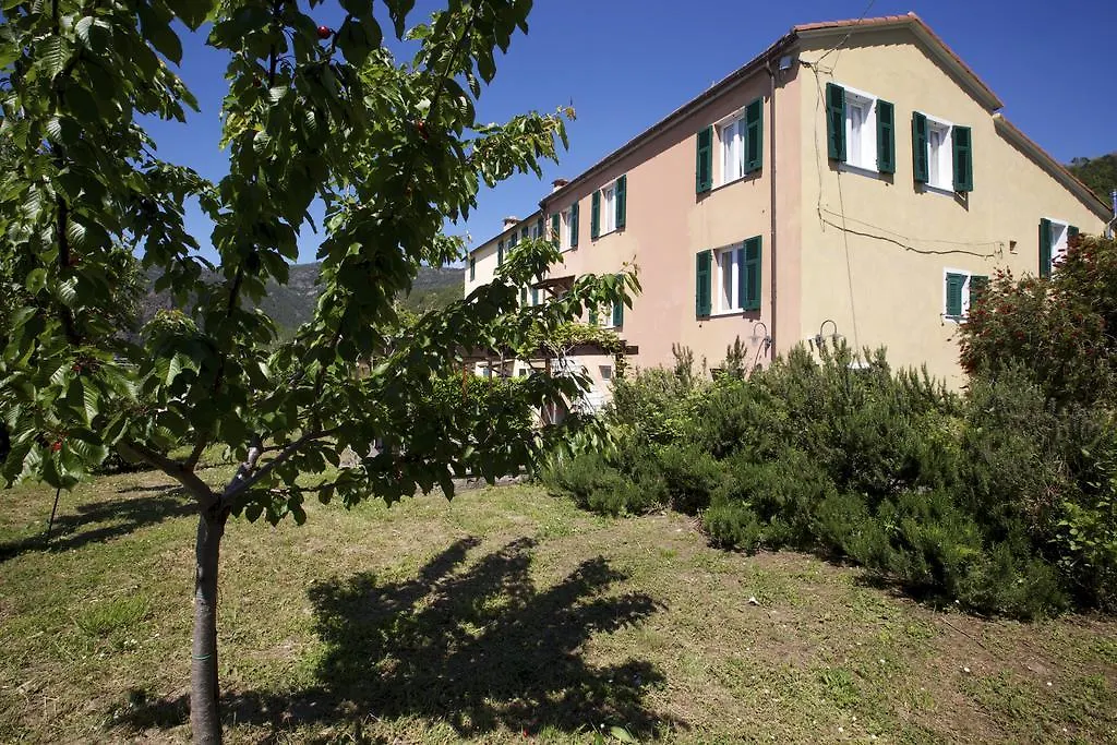 Appartamenti Borgo San Pietro Deiva Marina