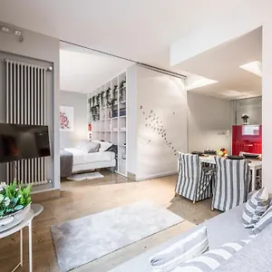 https://santo-stefano-charme-apartment.emilia-romagnahotels.net